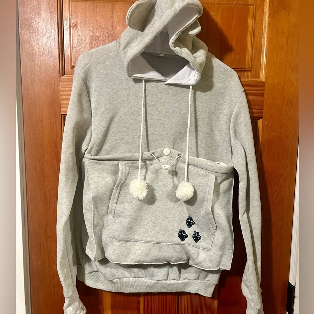 Women’s Medium Hooded Cat Holder Sweatshirt